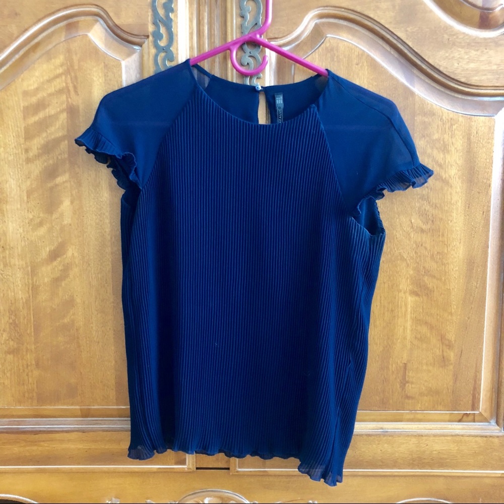 Zara Trafaluc Navy Feminine Ruffle Top Size Small